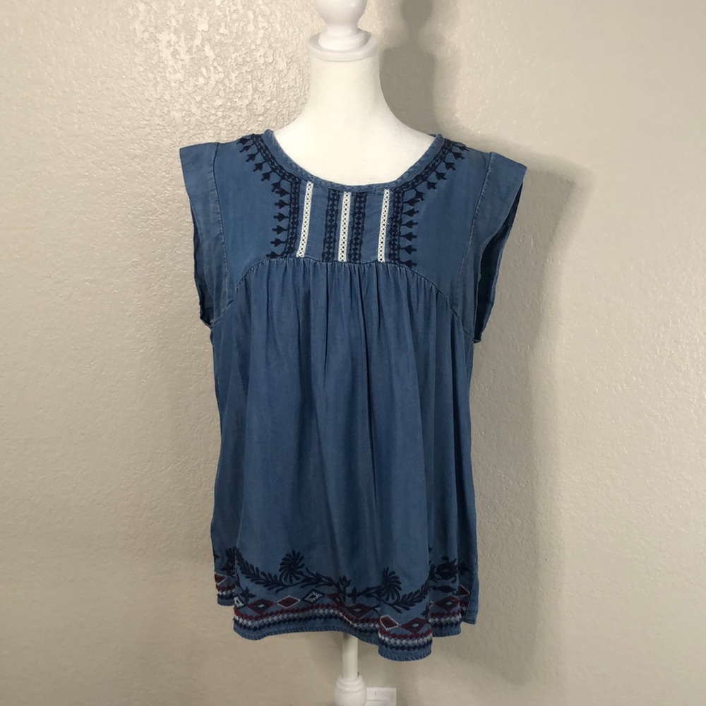 Knox Rose Medium Chambray Blue Top Body 100% Lyocell, Embroidery 100% Poly